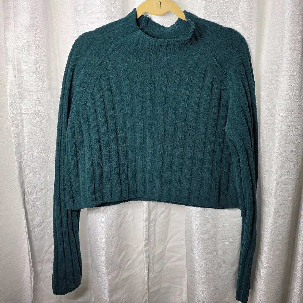 American Eagle Women's Ribbed Crop Sweater size Large